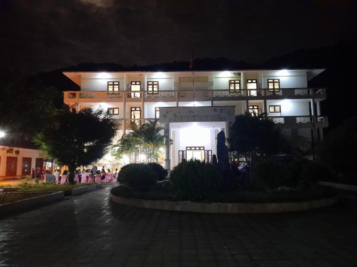 Khach San Vuon Quoc Gia Ba Be Hotel Bac Kan Eksteriør billede